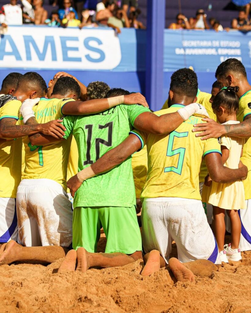 Chicão Convoca Seleção de Futebol de Areia em Busca do Terceiro Título Chicão Convoca Seleção de Futebol de Areia em Busca do Terceiro Título