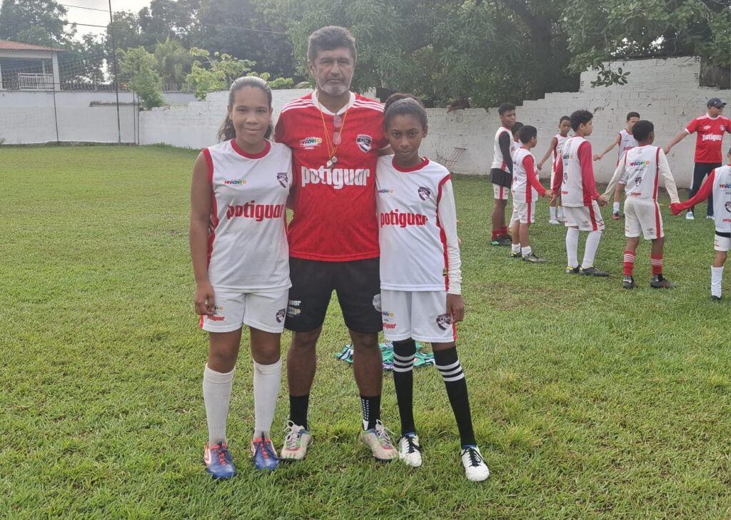 Futebol Feminino em Ascensão: Escolinha CTM Promove Empoderamento em São José de Ribamar