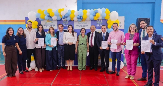 Raimundo Penha Destina R$ 500 Mil e Celebra Aniversário da APAE em São Luís Raimundo Penha Destina R$ 500 Mil e Celebra Aniversário da APAE em São Luís