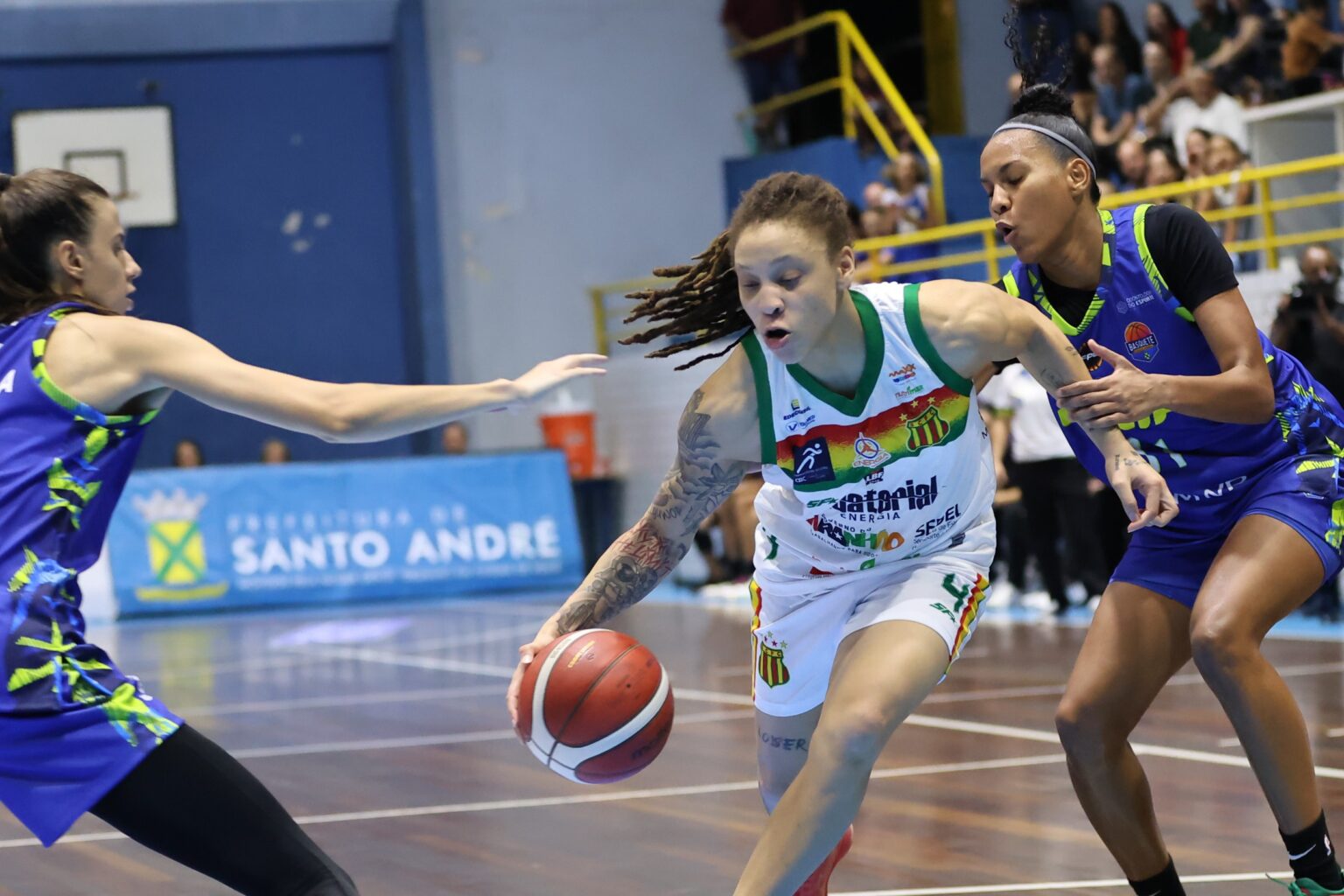 Sampaio Basquete conquista vitória fora de casa e se mantém na liderança da LBF