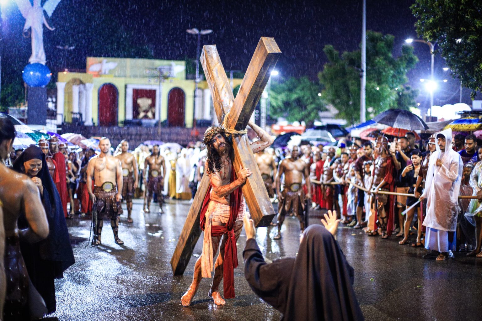 Via Sacra do Anjo da Guarda: Inclusão e Justiça Social em Cena Via Sacra do Anjo da Guarda: Inclusão e Justiça Social em Cena