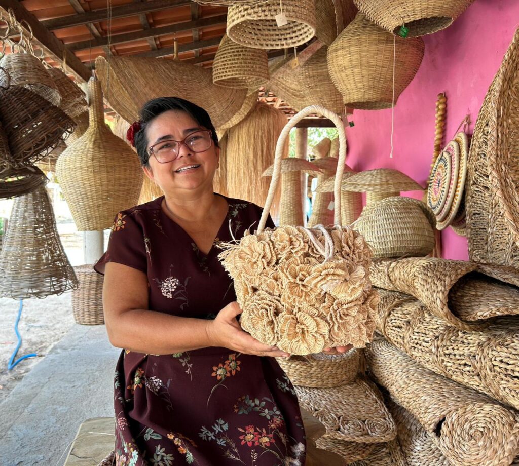Artesanato Sustentável no Piauí: Fibras Naturais e Resíduos do Mar Transformam Vidas Artesanato Sustentável no Piauí: Fibras Naturais e Resíduos do Mar Transformam Vidas