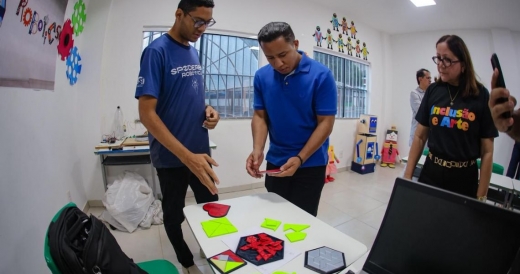 Raimundo Penha Destina R$ 500 mil à APAE e Visita Centro de Atendimento Educacional Especializado Raimundo Penha Destina R$ 500 mil à APAE e Visita Centro de Atendimento Educacional Especializado