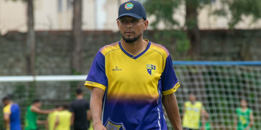 Eloir é o Novo Técnico do IAPE na Série D do Brasileiro Eloir é o Novo Técnico do IAPE na Série D do Brasileiro