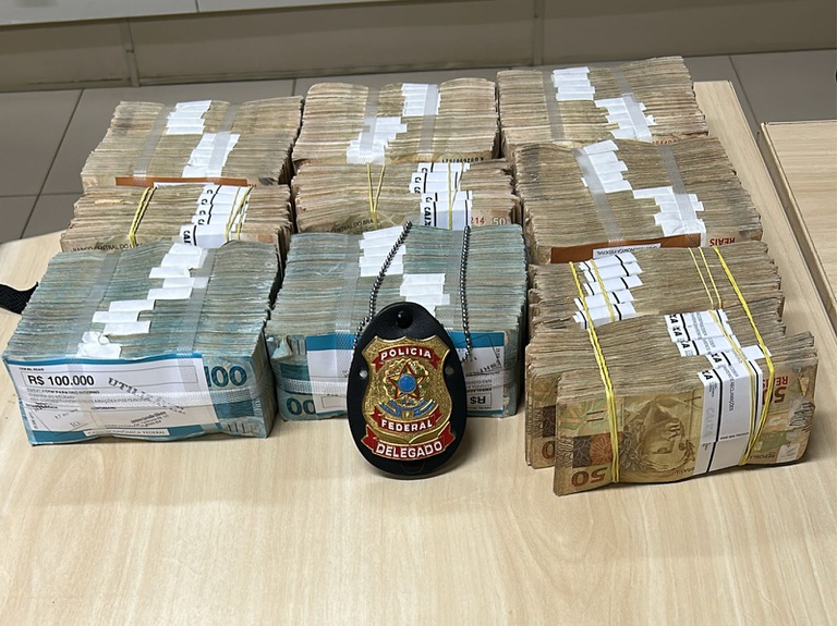 Polícia Federal Apreende R$ 500 Mil em Operação Contra Irregularidades na Educação no Maranhão Polícia Federal Apreende R$ 500 Mil em Operação Contra Irregularidades na Educação no Maranhão