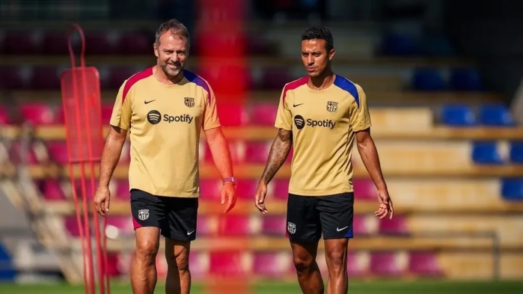 Thiago Alcântara destaca Hansi Flick como modelo para carreira de treinador Thiago Alcântara destaca Hansi Flick como modelo para carreira de treinador