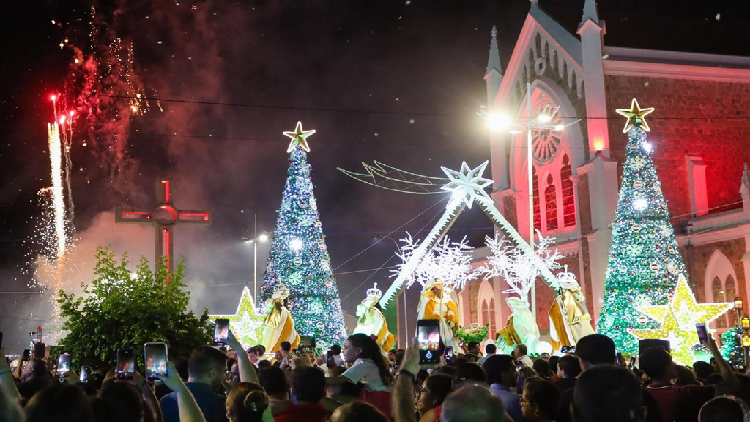Desfrute do Encanto do Natal Luz em Petrolina Até Terça-Feira Desfrute do Encanto do Natal Luz em Petrolina Até Terça-Feira