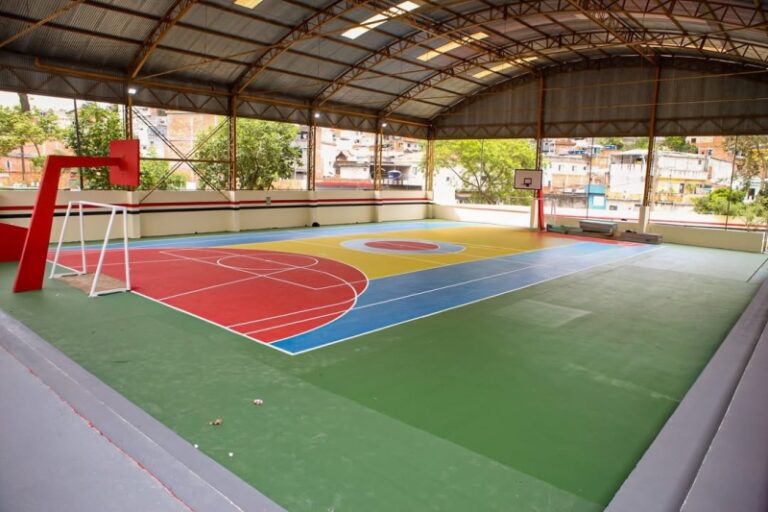 Transformação nas Escolas de Taboão da Serra: O Programa ‘Escola Mais Bonita’ Transformação nas Escolas de Taboão da Serra: O Programa 'Escola Mais Bonita'
