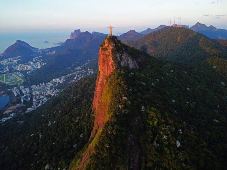 Turismo no Rio de Janeiro: Crescimento Histórico e Caminhos para o Futuro
