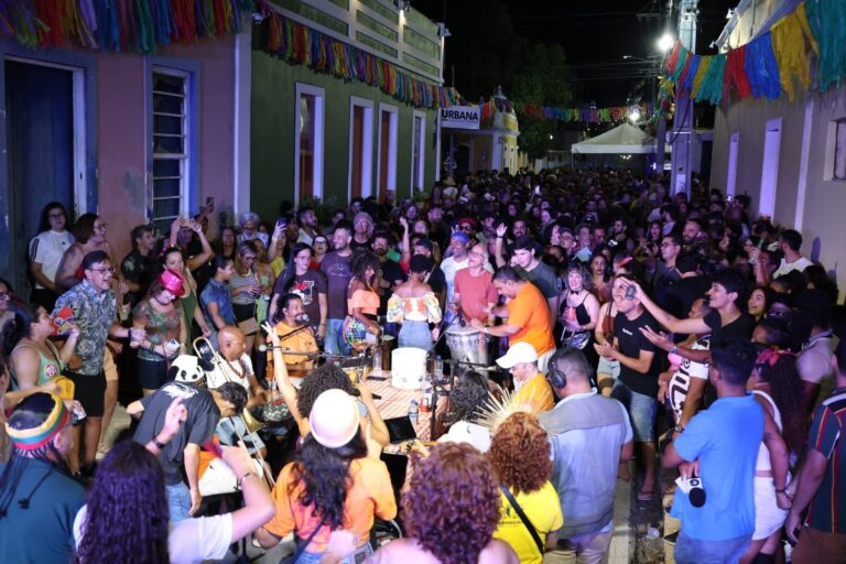 Carnaval de Petrolina: Confira a Programação Imperdível de Hoje! Carnaval de Petrolina: Confira a Programação Imperdível de Hoje!
