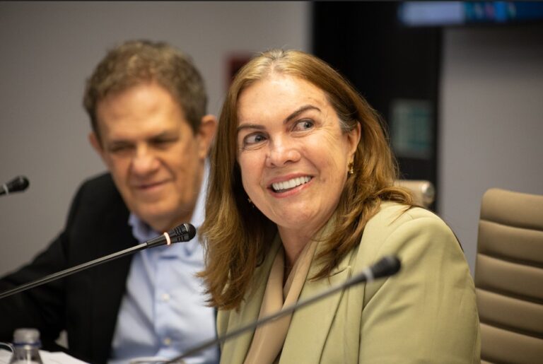 Fátima Gavioli Assume Posição no Conselho Superior de Educação da Fiesp Fátima Gavioli Assume Posição no Conselho Superior de Educação da Fiesp