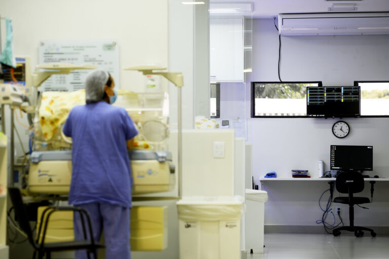HMIB Revoluciona UTI Neonatal com Telemetria Avançada