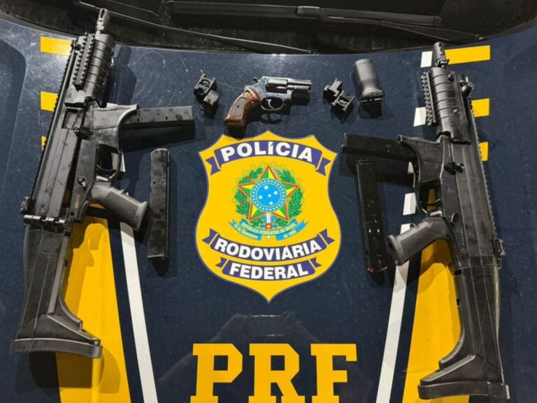 Polícia Rodoviária Federal Prende Passageiro com Submetralhadoras na BR-116