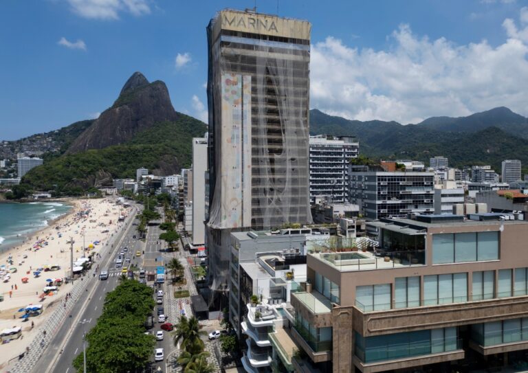 Rio de Janeiro: O Renascimento do Turismo de Luxo com Novos Hotéis de Alto Padrão Rio de Janeiro: O Renascimento do Turismo de Luxo com Novos Hotéis de Alto Padrão