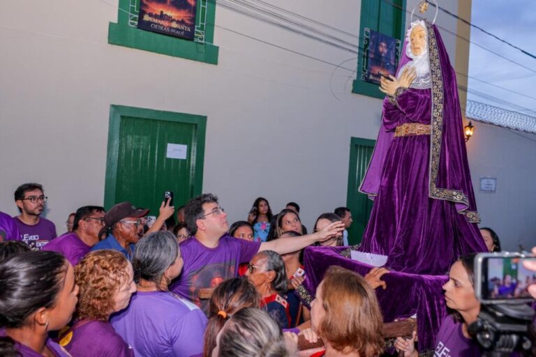 Turismo Religioso em Oeiras: Rafael Fonteles Destaca Importância da Procissão do Bom Jesus dos Passos Turismo Religioso em Oeiras: Rafael Fonteles Destaca Importância da Procissão do Bom Jesus dos Passo