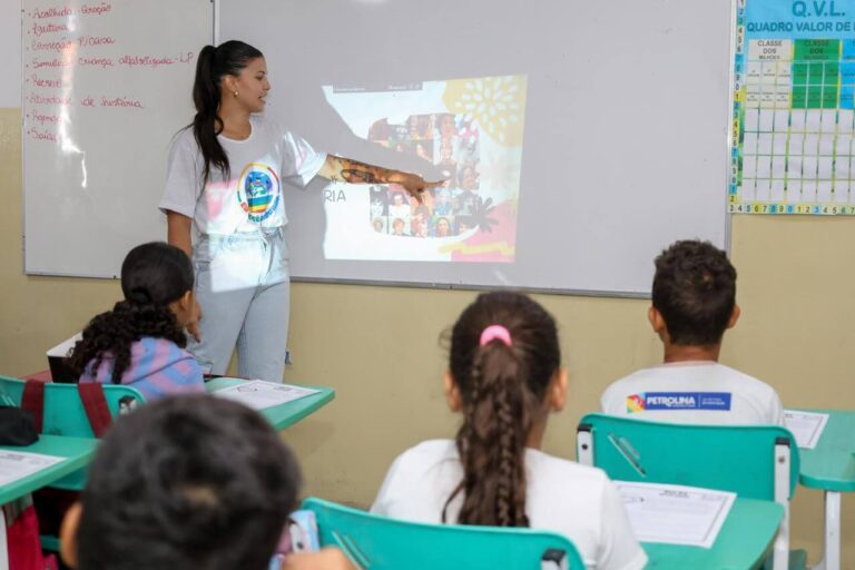 Aulas Continuam em Petrolina Mesmo com Ponto Facultativo
