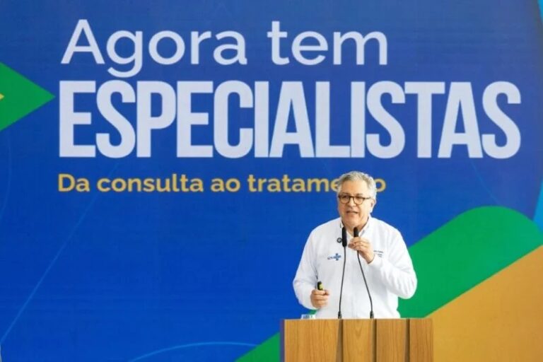 Ministro Alexandre Padilha Lança Programa de Saúde no Sertão de Pernambuco Ministro Alexandre Padilha Lança Programa de Saúde no Sertão de Pernambuco