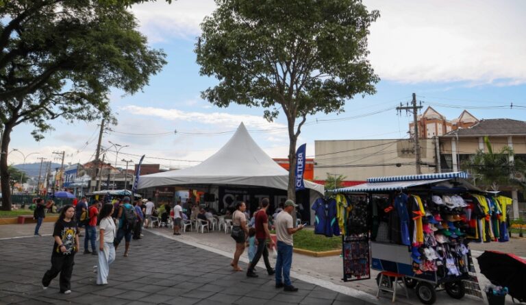 Mogi Abraça o Centro Celebra Dia do Sertanejo com Shows Gratuitos na Praça Oswaldo Cruz Mogi Abraça o Centro Celebra Dia do Sertanejo com Shows Gratuitos na Praça Oswaldo Cruz