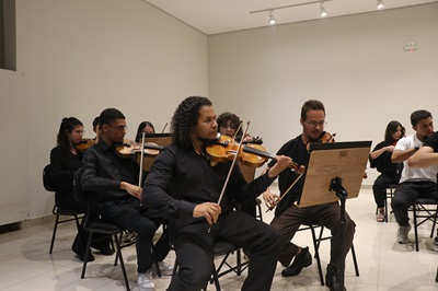 Noite de Música no Centro de Cultura da UFLA: Orquestra e Corais em Destaque Noite de Música no Centro de Cultura da UFLA: Orquestra e Corais em Destaque