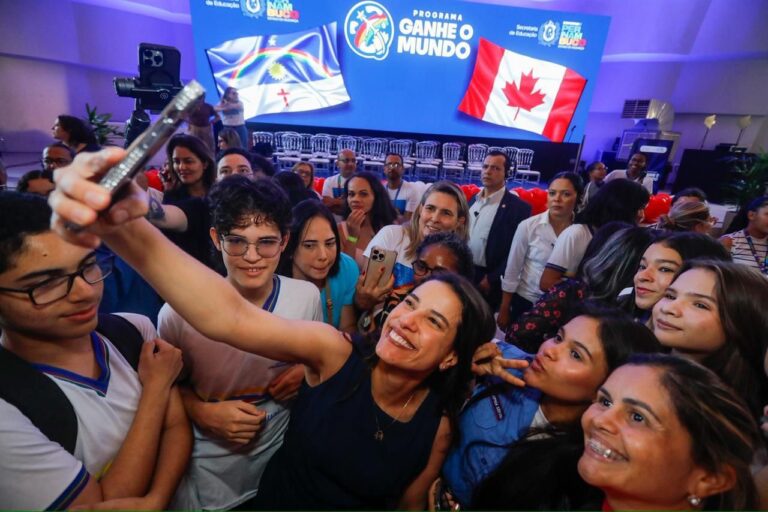 Ganhe o Mundo: Pernambuco Abre Inscrições para 2.000 Vagas de Intercâmbio Internacional Ganhe o Mundo: Pernambuco Abre Inscrições para 2.000 Vagas de Intercâmbio Internacional