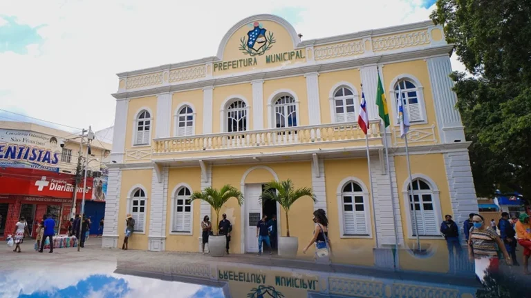 Artistas de Juazeiro exigem transparência na execução da PNAB diante do histórico do Instituto Trocando Ideia Artistas de Juazeiro exigem transparência na execução da PNAB diante do histórico do Instituto Troca