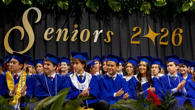 Alunos de escola internacional em Salvador alcançam 196 aprovações em universidades nacionais e glob