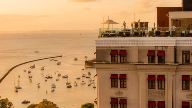 Bahia se destaca no turismo de luxo no Brasil com crescimento expressivo Bahia se destaca no turismo de luxo no Brasil com crescimento expressivo