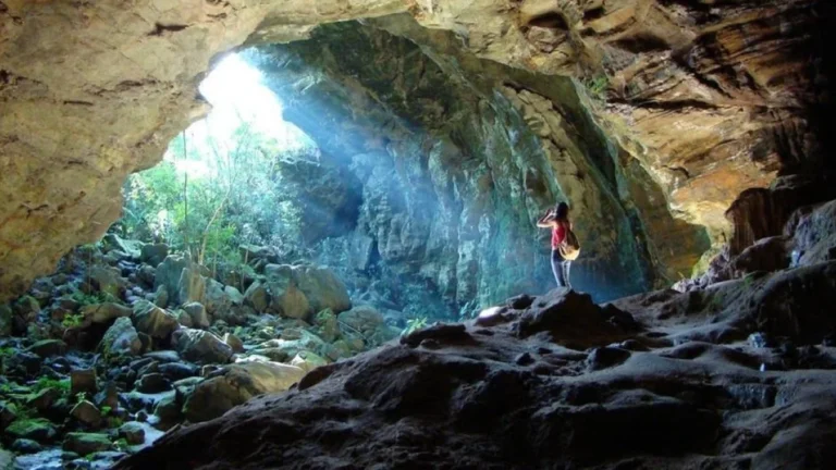Descubra Ibitipoca: O Encanto das Montanhas que Conquistam o Turismo Brasileiro