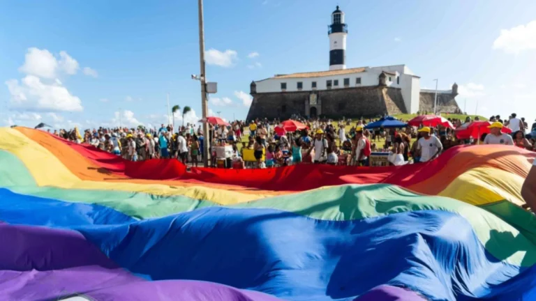 Parada LGBT+ Bahia 2026: confira programação completa, horário e trajeto em Salvador Parada LGBT+ Bahia 2026: confira programação completa, horário e trajeto em Salvador