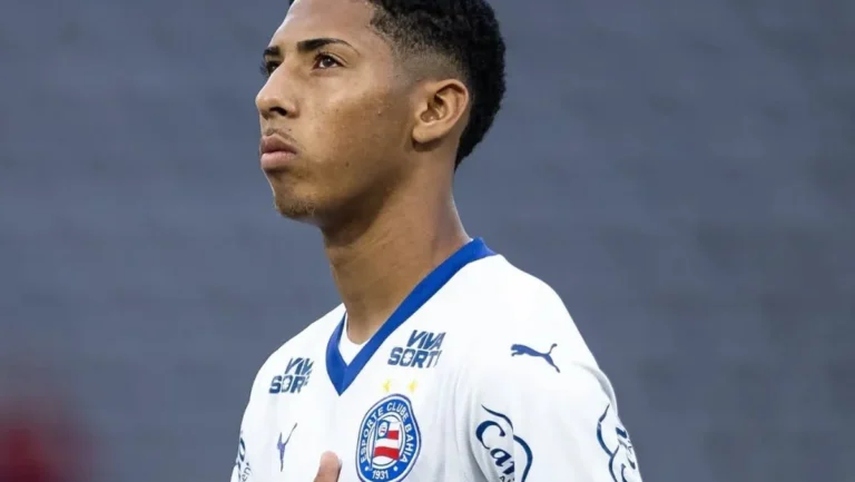 Bahia firma contrato profissional com jovem promessa Jonathan Marinho Bahia firma contrato profissional com jovem promessa Jonathan Marinho