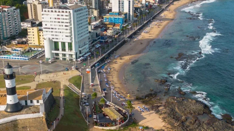 Bahia lidera o Nordeste com mais de 138 mil turistas estrangeiros atraídos por experiências únicas