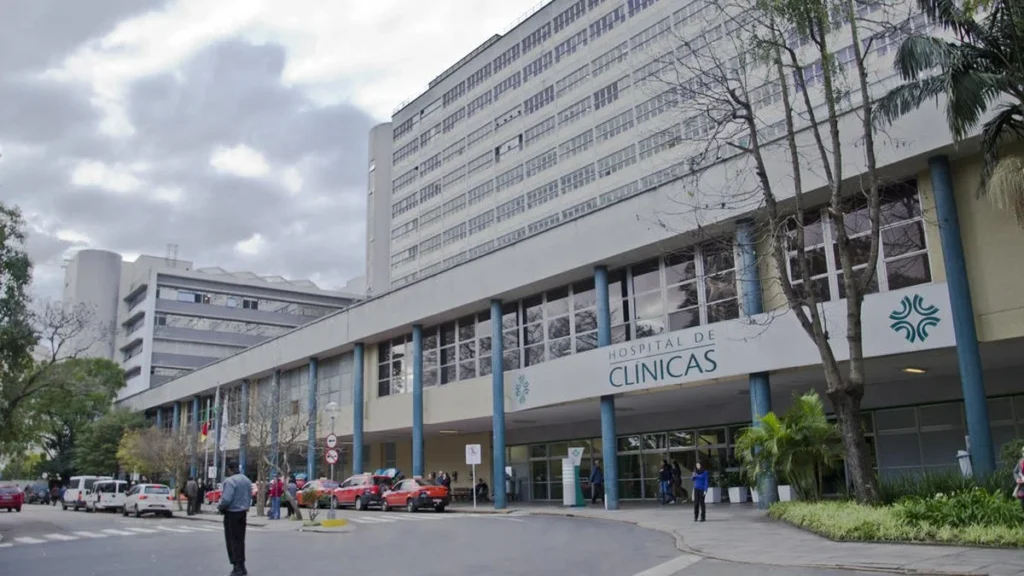 Emergência do Hospital de Clínicas de Porto Alegre opera em restrição máxima por superlotação