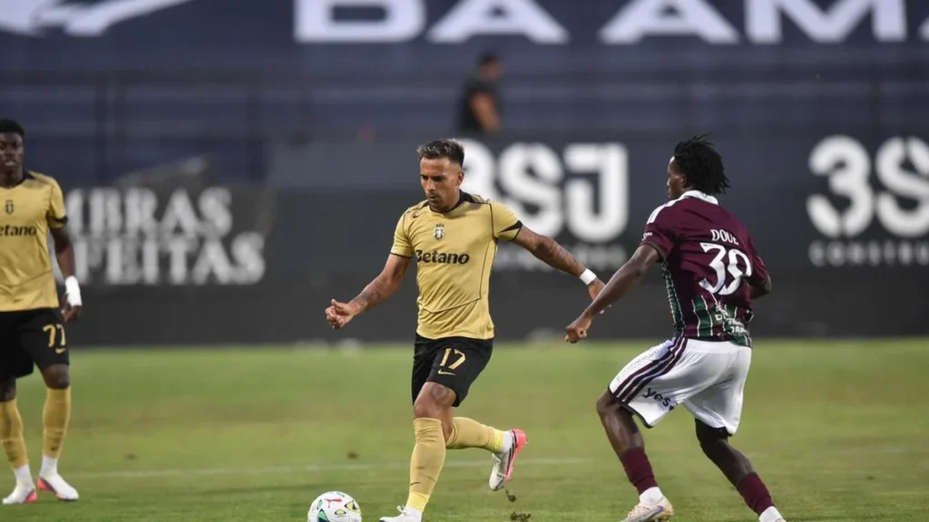 E. Amadora x Sporting: embate de equipes renovadas na estreia do campeonato