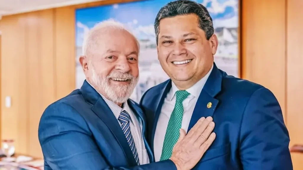 Lula e Alcolumbre reaproximam diálogo e destravam pautas-chave no Senado Lula e Alcolumbre reaproximam diálogo e destravam pautas-chave no Senado