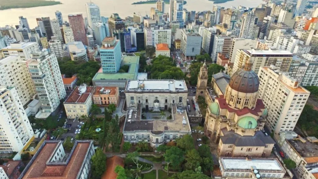 Guia revela profissões em alta e salários de até R$ 80 mil em Porto Alegre Guia revela profissões em alta e salários de até R$ 80 mil em Porto Alegre