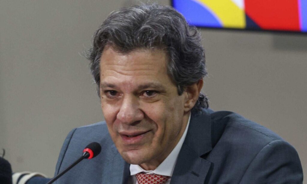 Candidatura de Haddad em 2026: Pressões do PT e Desafios no Governo