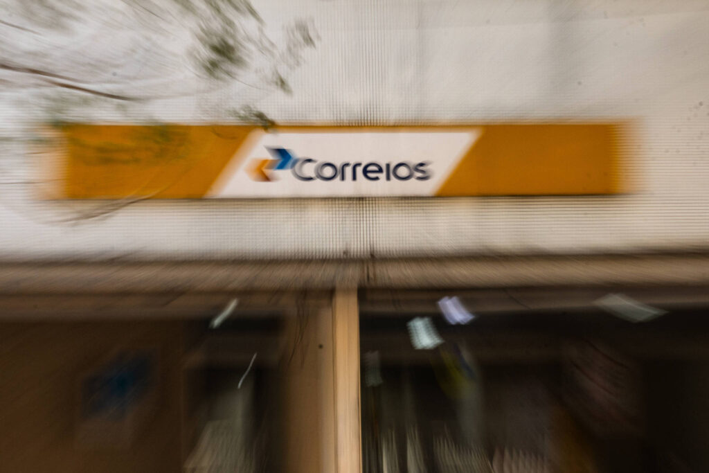 Correios: Funcionários Rejeitam Proposta de Reajuste e Consideram Greve Nacional Correios: Funcionários Rejeitam Proposta de Reajuste e Consideram Greve Nacional