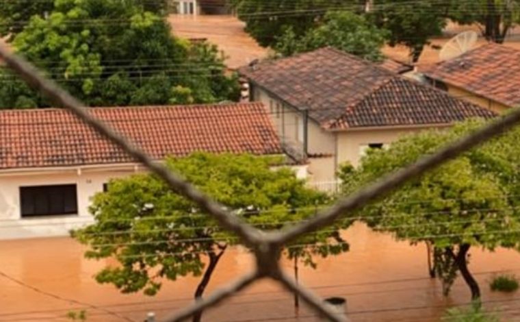 Cuidados Essenciais Durante o Período Chuvoso em Minas Gerais Cuidados Essenciais Durante o Período Chuvoso em Minas Gerais