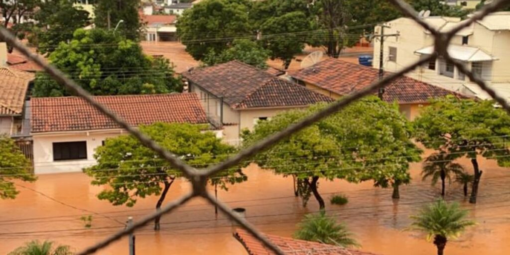 Cuidados Essenciais no Período Chuvoso em Minas Gerais: Dicas da Secretaria de Saúde