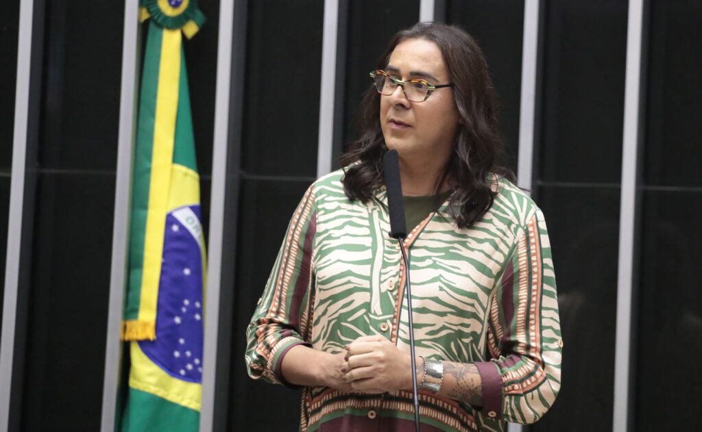 Duda Salabert Defende Aliança do PT com Kalil: ‘É Responsabilidade’ Duda Salabert Defende Aliança do PT com Kalil: 'É Responsabilidade'