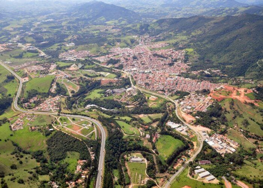 PIB de Extrema atinge R$ 20,2 bilhões e destaca a cidade como líder econômica do Sul de Minas PIB de Extrema atinge R$ 20,2 bilhões e destaca a cidade como líder econômica do Sul de Minas