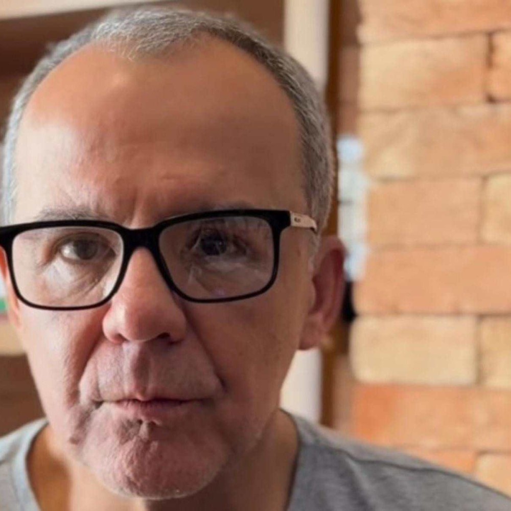 Sérgio Cabral: A Influência Silenciosa nos Bastidores da Política Fluminense Sérgio Cabral: A Influência Silenciosa nos Bastidores da Política Fluminense