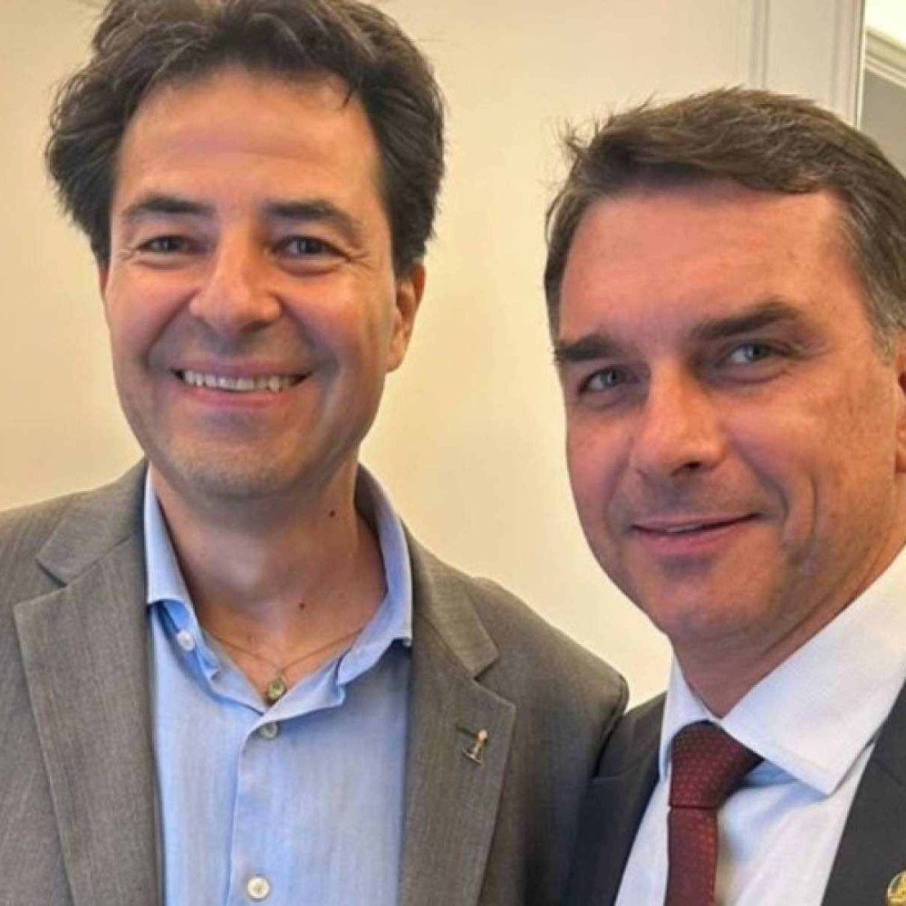Advogado de Bolsonaro, Adolfo Sachsida, é Presença Constante na Papudinha Advogado de Bolsonaro, Adolfo Sachsida, é Presença Constante na Papudinha