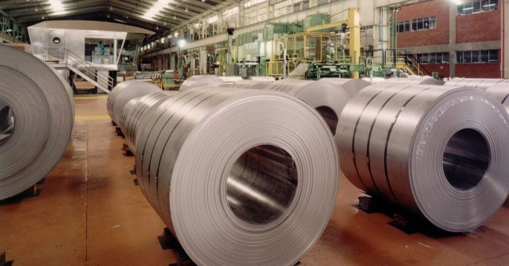 Brasil Registra Importação Recorde de Aço em 2025: Maior Volume em 15 Anos Brasil Registra Importação Recorde de Aço em 2025: Maior Volume em 15 Anos