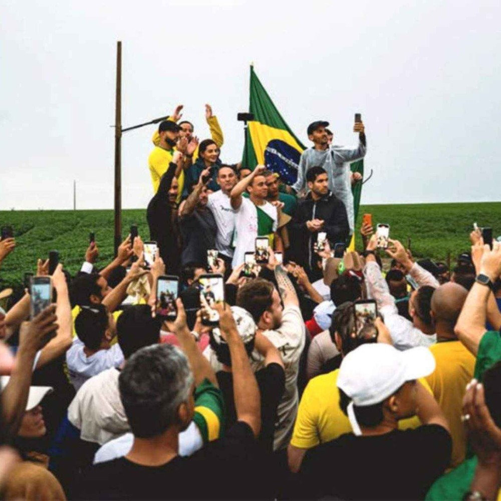 Caminhada de Nikolas Ferreira Revela Desafio da Esquerda Diante da Mobilização da Direita Caminhada de Nikolas Ferreira Revela Desafio da Esquerda Diante da Mobilização da Direita