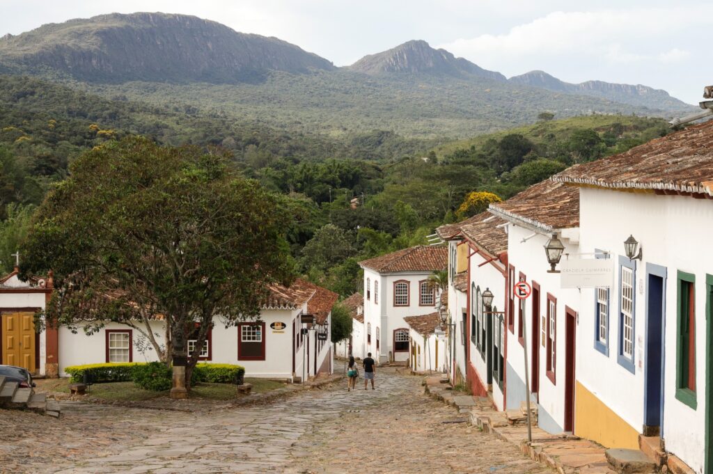 Convênio Histórico Fortalece Turismo em Minas Gerais com Investimentos Significativos Convênio Histórico Fortalece Turismo em Minas Gerais com Investimentos Significativos