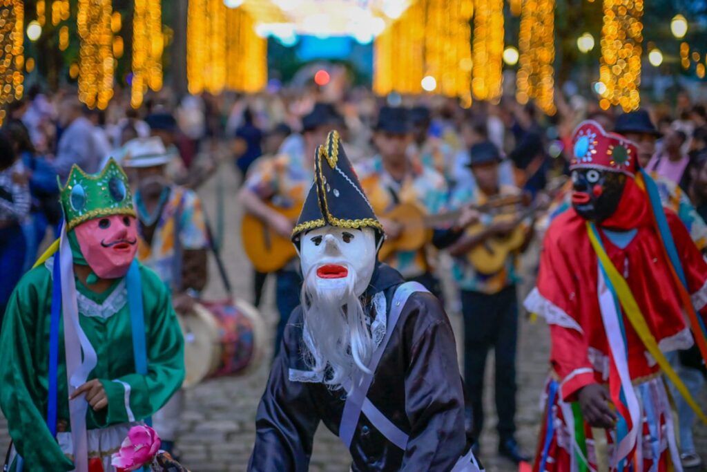Cortejo de Folia de Reis Encera Edição Memorável do Natal da Mineiridade Cortejo de Folia de Reis Encera Edição Memorável do Natal da Mineiridade