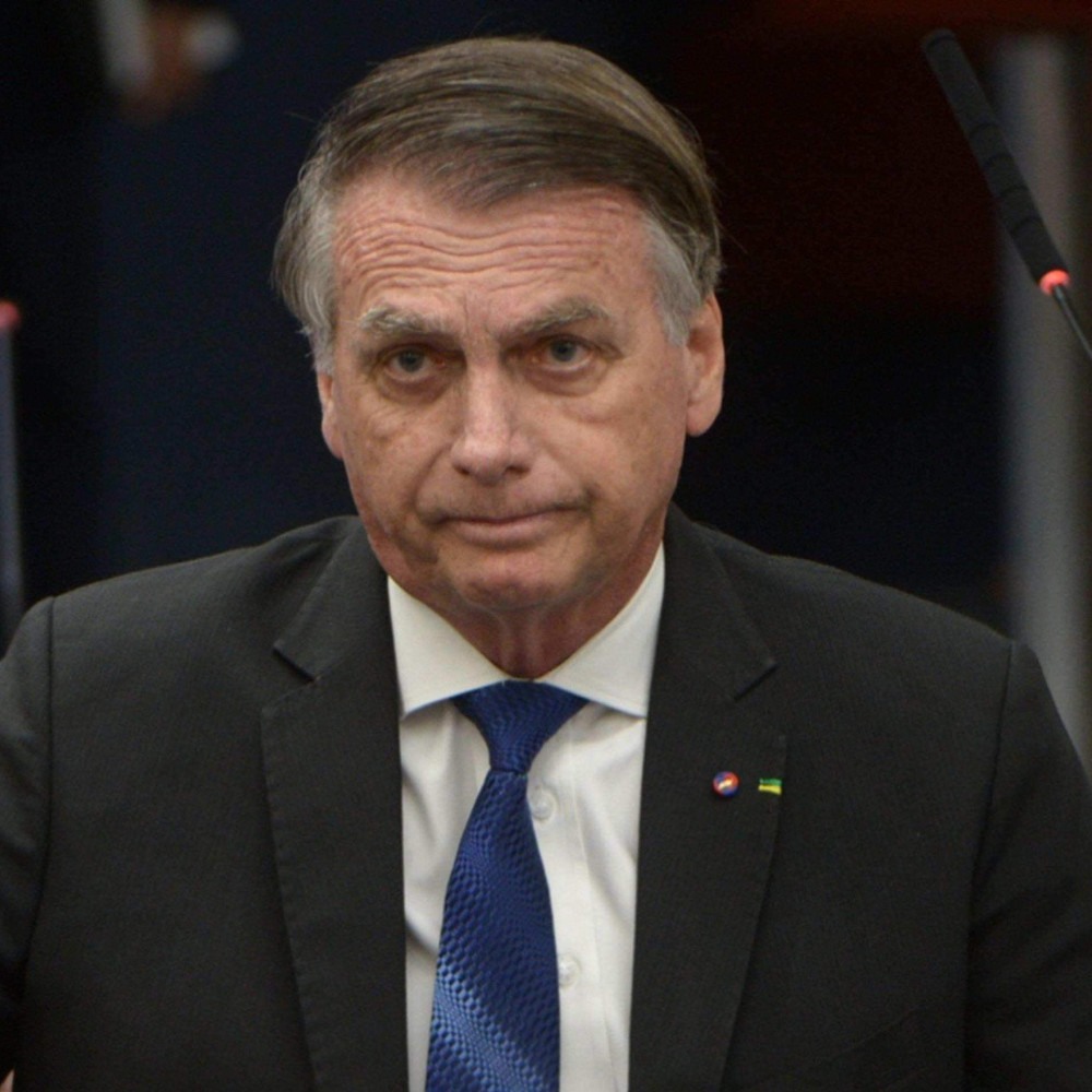 Defesa de Bolsonaro Solicita Prisão Domiciliar em Decorrência de Problemas de Saúde Defesa de Bolsonaro Solicita Prisão Domiciliar em Decorrência de Problemas de Saúde