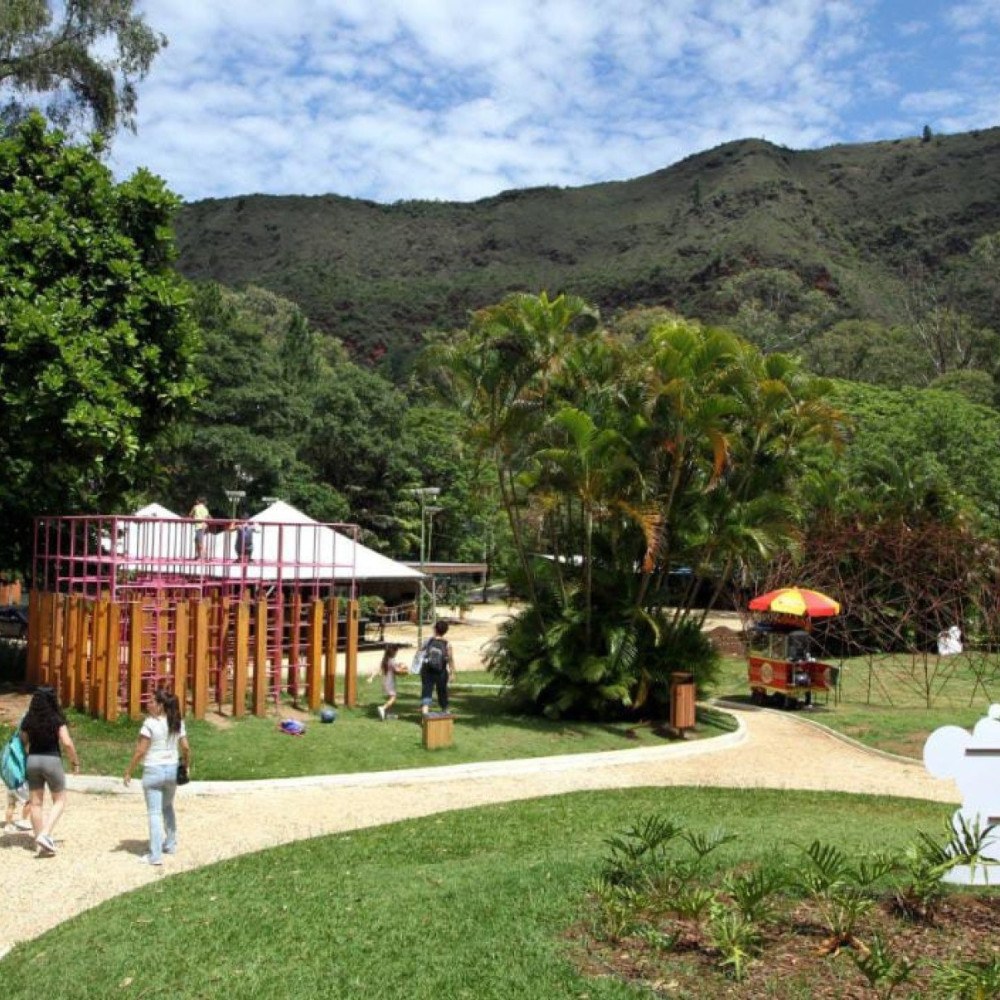 Descubra o Parque do Palácio: Lazer, Cultura e Natureza em Suas Férias Descubra o Parque do Palácio: Lazer, Cultura e Natureza em Suas Férias