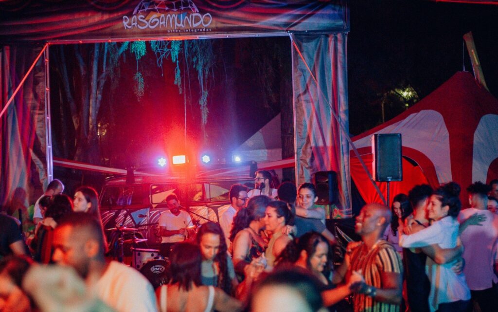 Finde Cultural no Sul de Minas: Festivais, Shows e Circo para Todos os Gostos